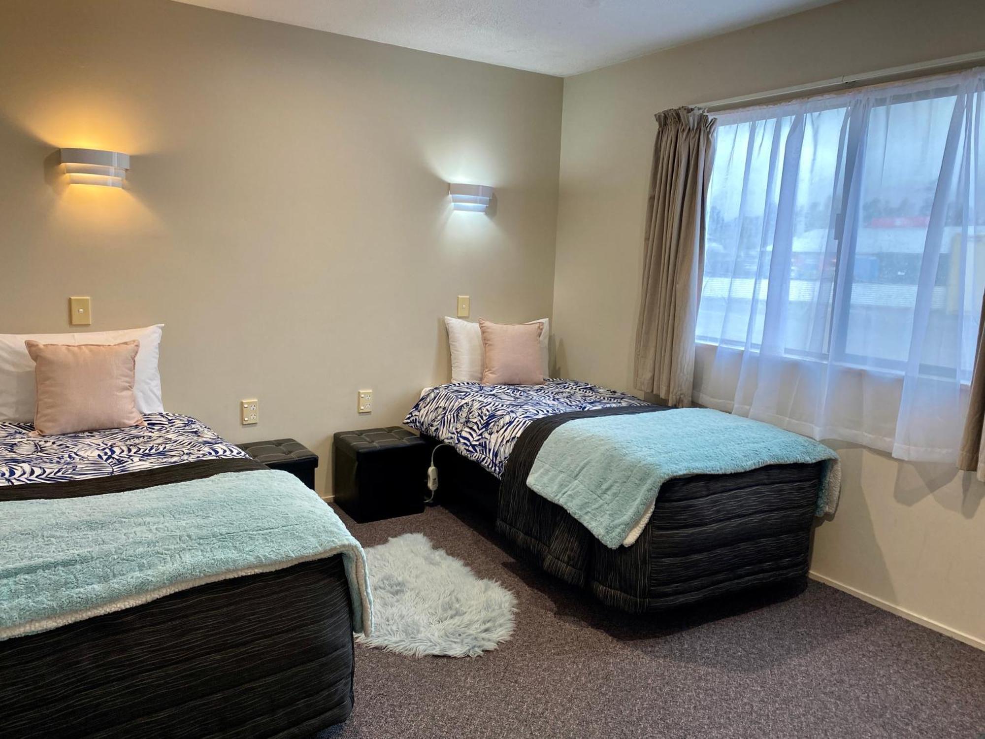 Heritage Park Lodge Haast Buitenkant foto