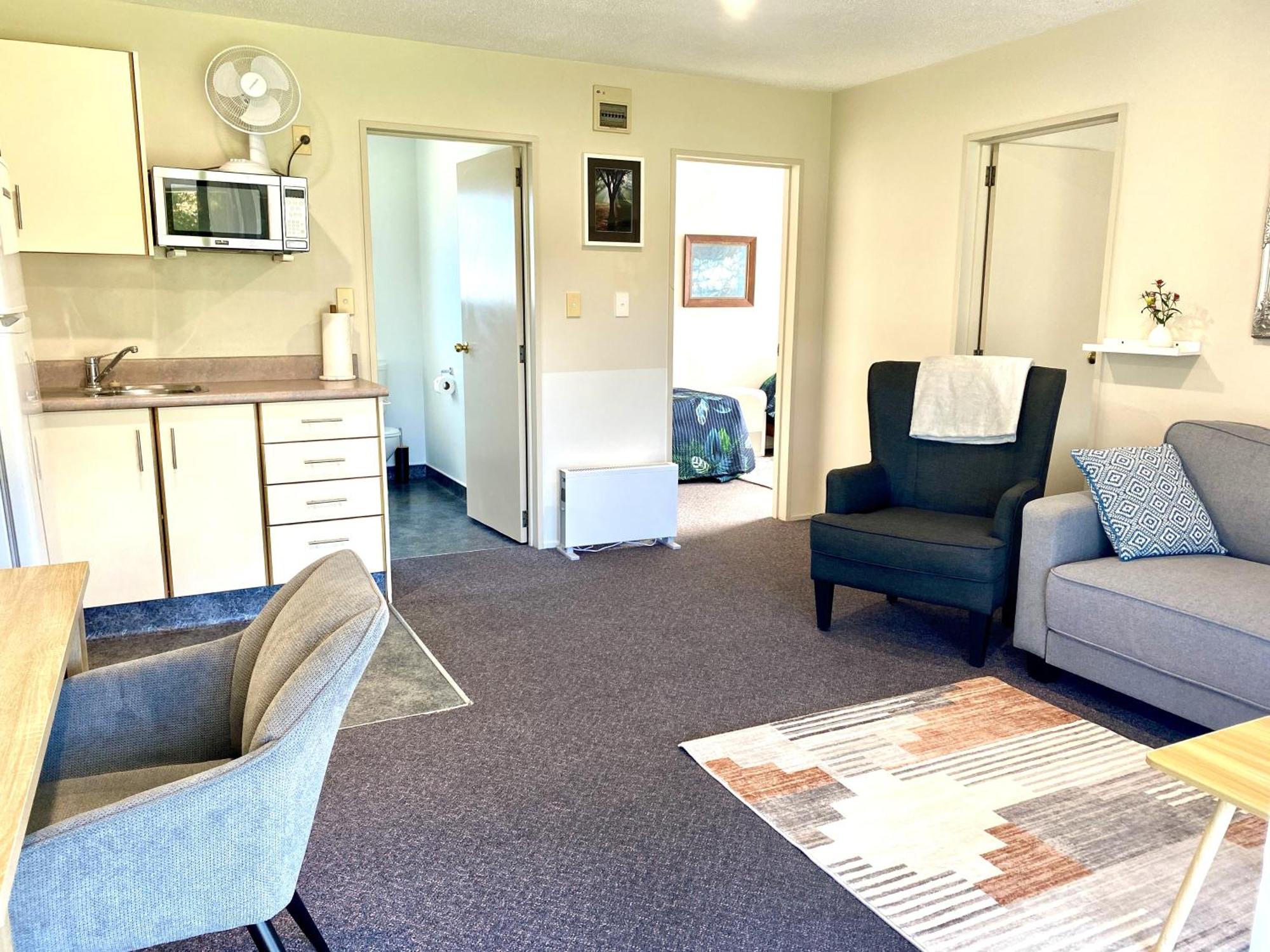Heritage Park Lodge Haast Buitenkant foto