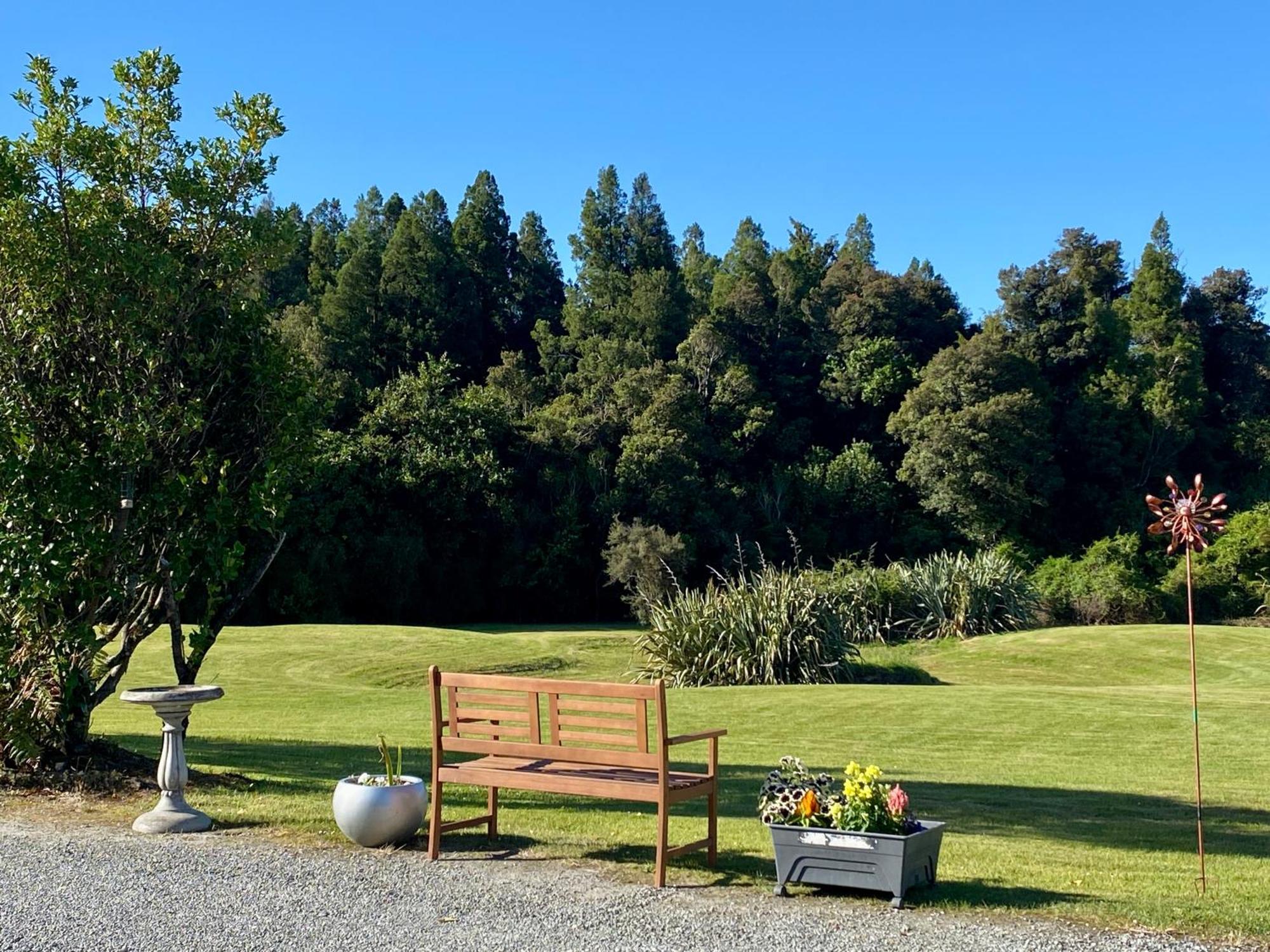 Heritage Park Lodge Haast Buitenkant foto