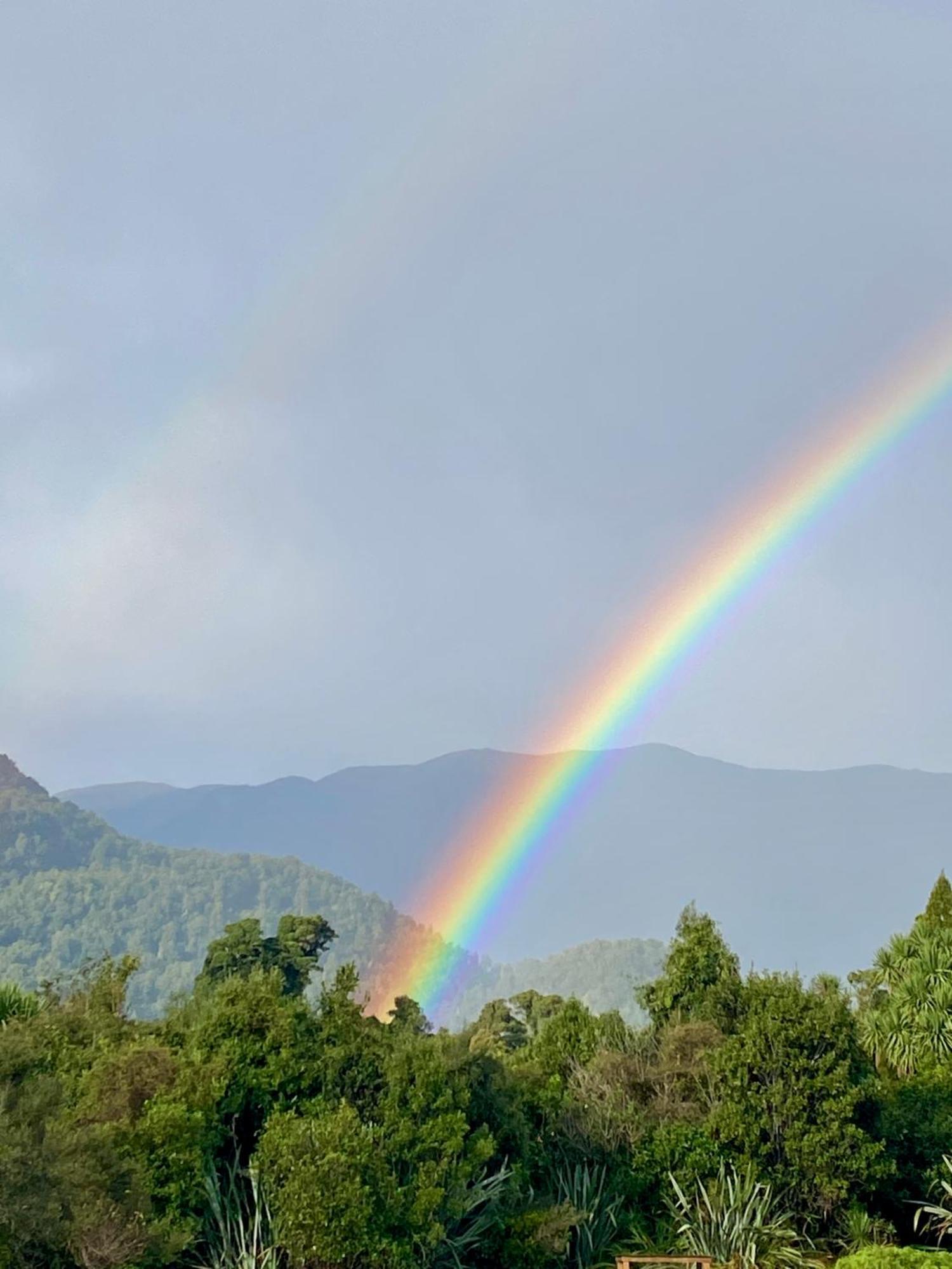 Heritage Park Lodge Haast Buitenkant foto