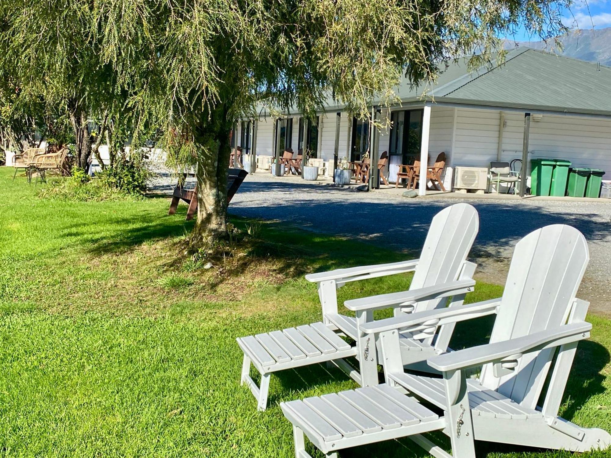 Heritage Park Lodge Haast Buitenkant foto