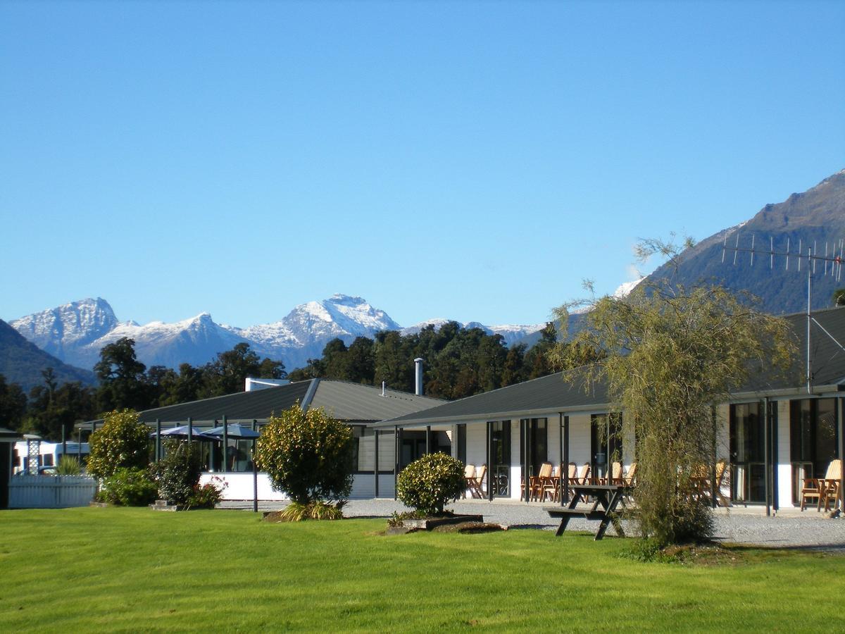 Heritage Park Lodge Haast Buitenkant foto